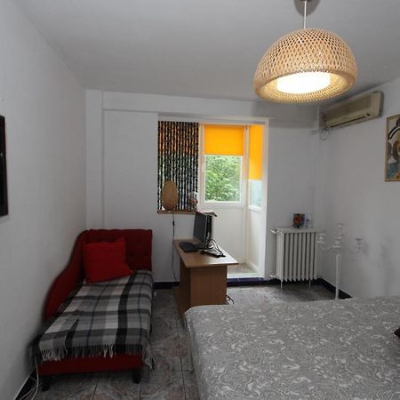 Ferienwohnung Piata Resita Host Bukarest Exterior foto