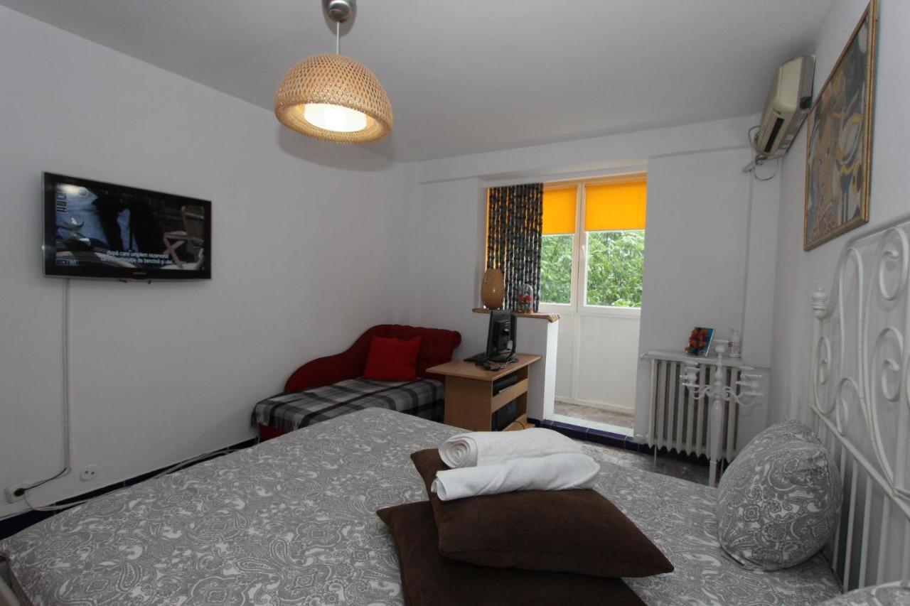 Ferienwohnung Piata Resita Host Bukarest Exterior foto