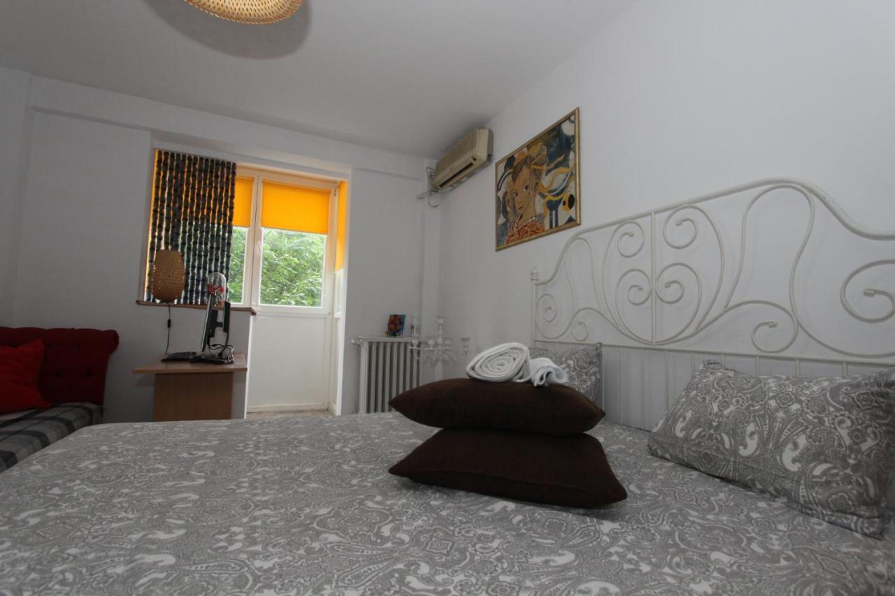 Ferienwohnung Piata Resita Host Bukarest Exterior foto